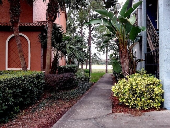 Building Photo - Beautiful Remodeled 2/1 Condo x Rent @ Villa Medici close to Theme Parks!