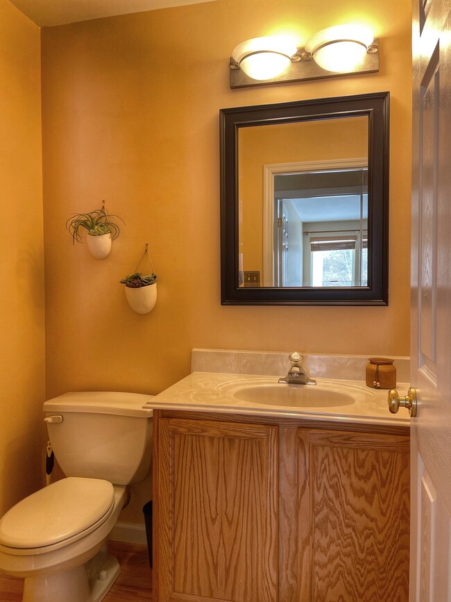 Building Photo - 16 Sea Pines Ct