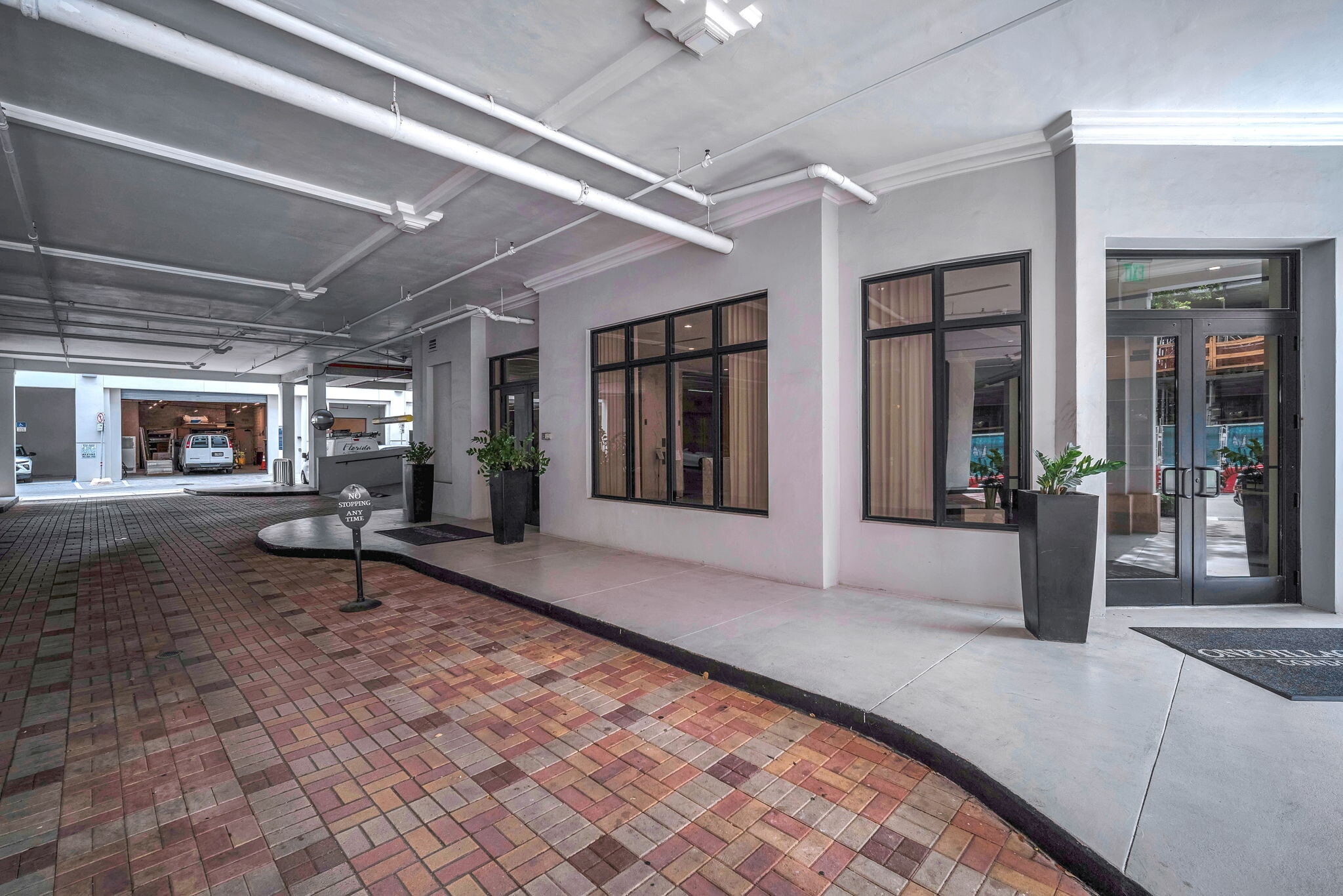 Building Photo - 4100 Salzedo St