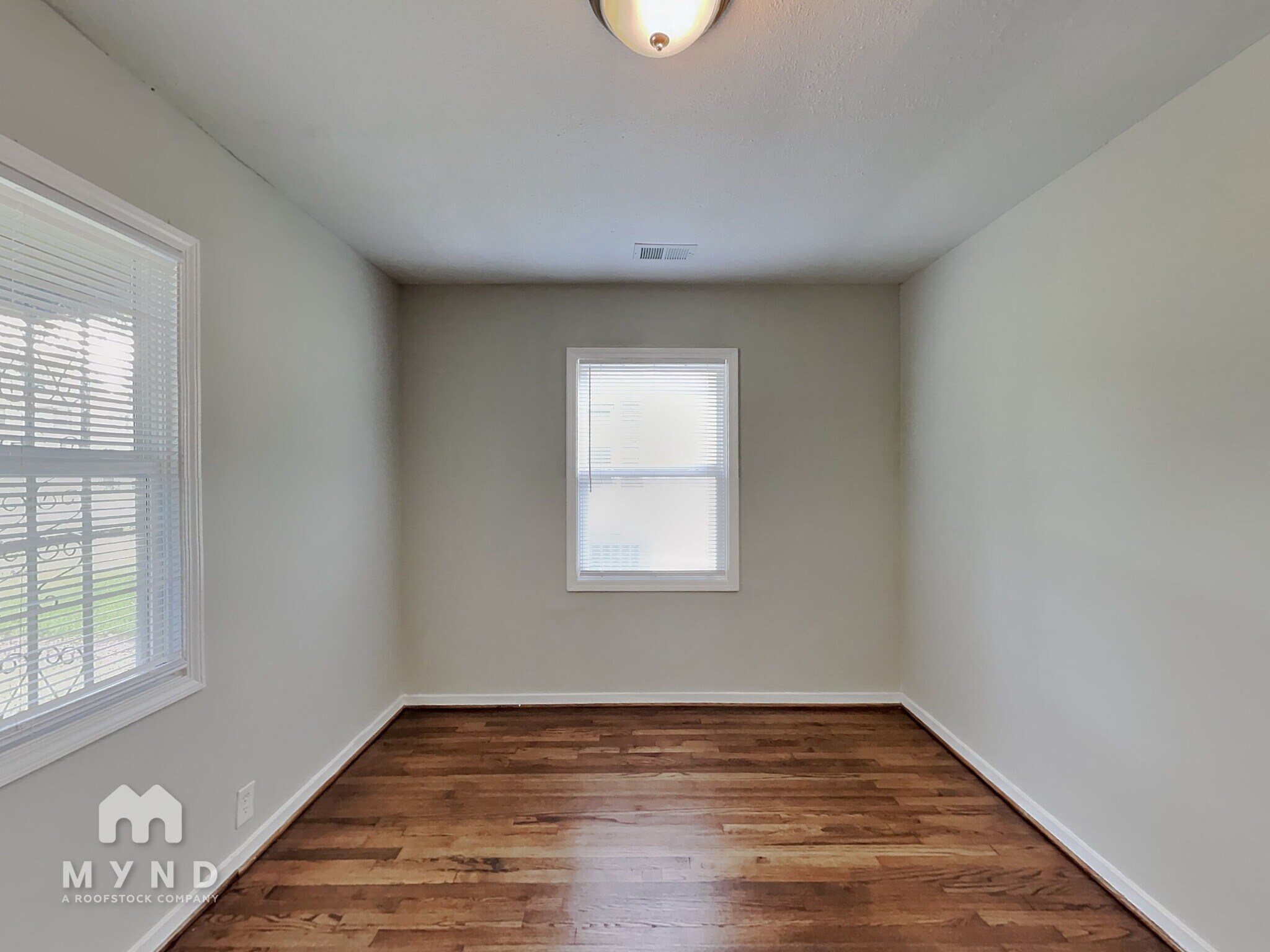 Building Photo - 713 Woodward Rd