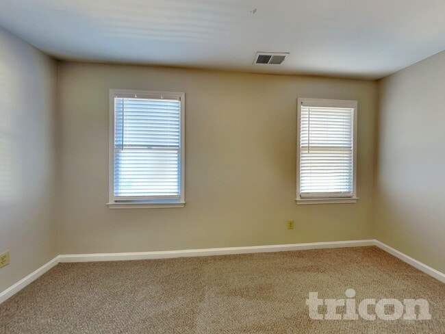 Building Photo - 194 Bomar Ln