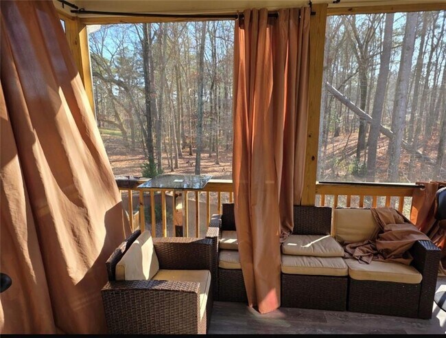 Building Photo - 4082 Groveland Park Dr