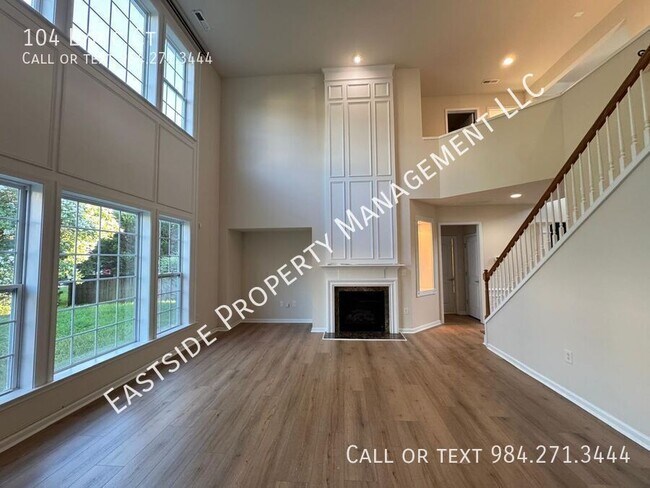 Building Photo - 104 Lyric Ct