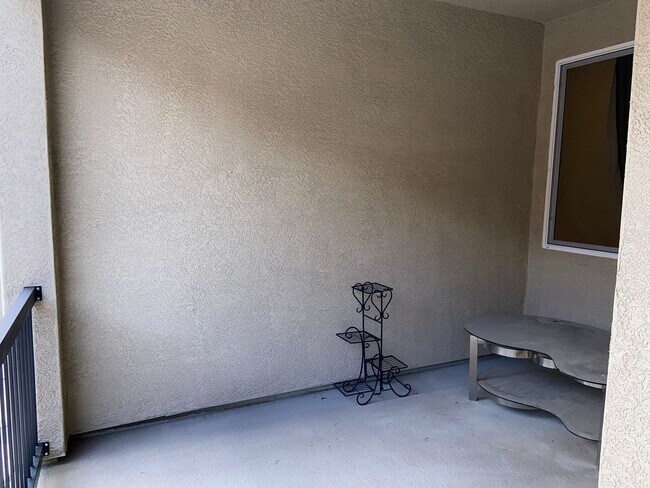 Building Photo - NW Reno Large Townhouse Sterling Ridge at ...