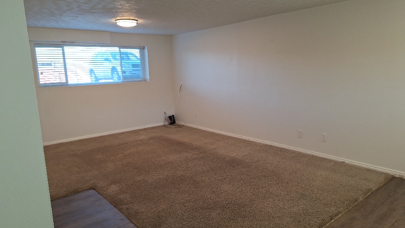 Building Photo - 480 E 4200 S