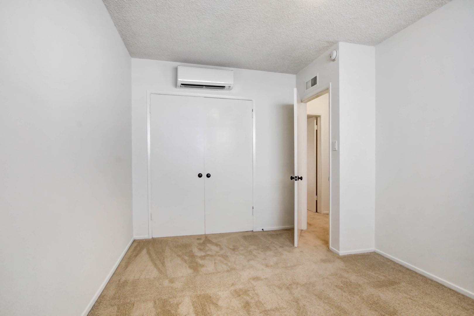 Building Photo - 1047 2nd St