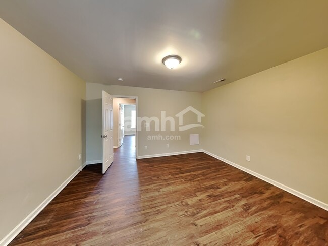 Building Photo - 5711 Falkirk Ln