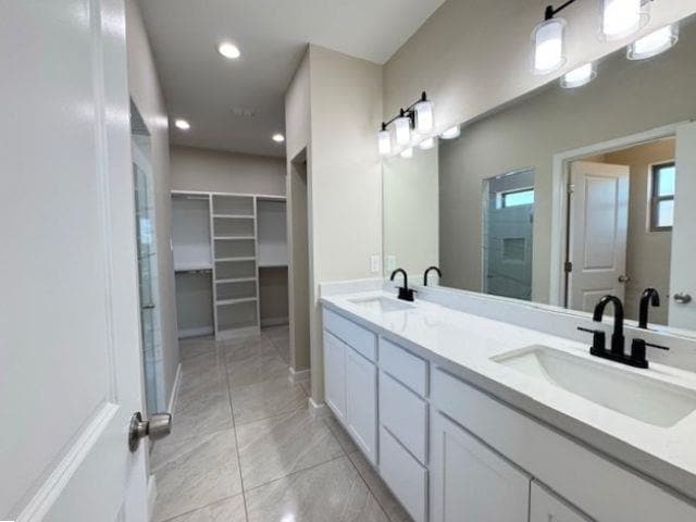 Building Photo - 6702 El Freno Ln