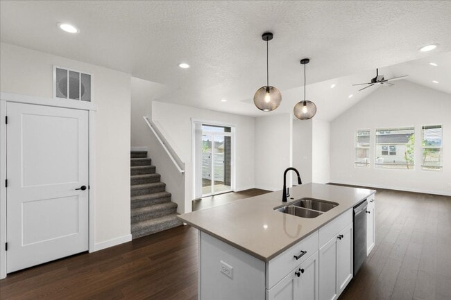 Building Photo - Newly Constructed Home with Spacious Layout
