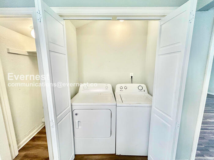 Building Photo - 10425 Ferguson Rd