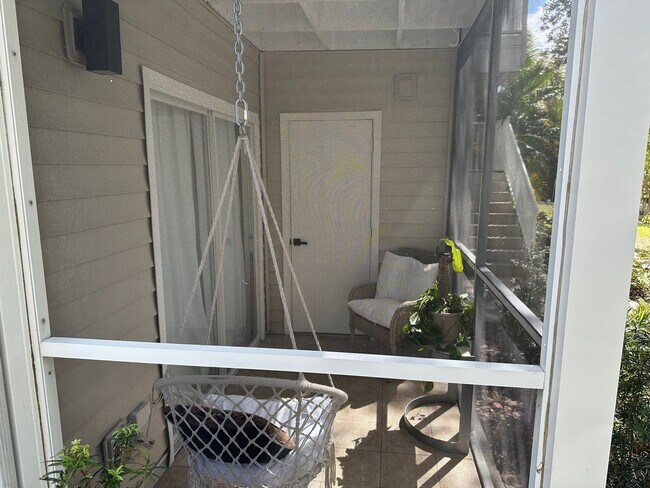 Building Photo - SEASONAL RENTAL - Downtown Sarasota Renovated Waterfront Condo