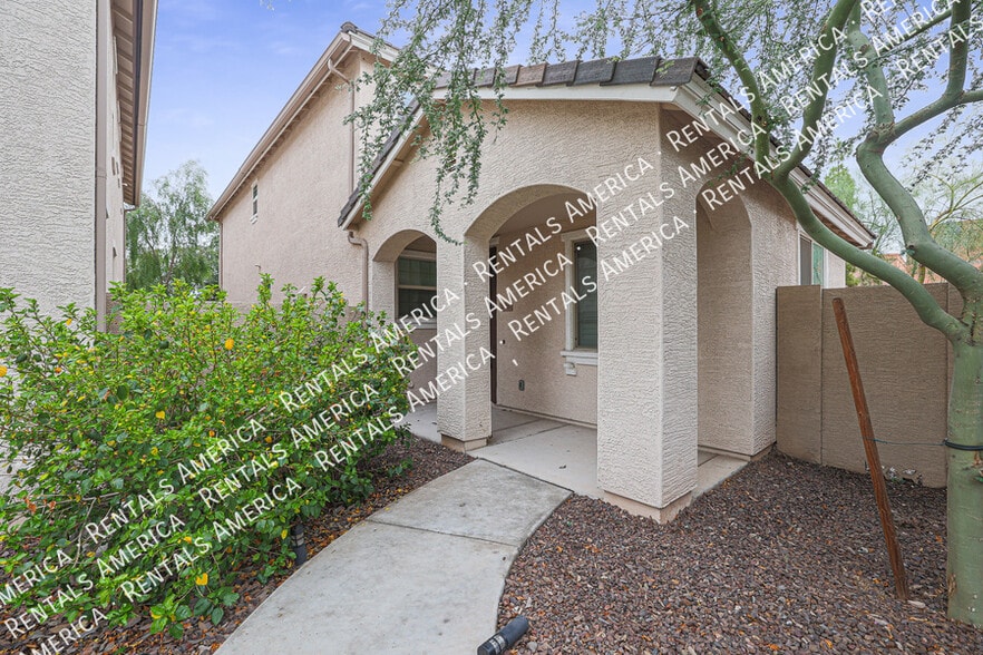 Primary Photo - 2810 N 73rd Dr