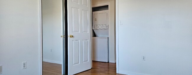 Building Photo - 642 Liberty Ave