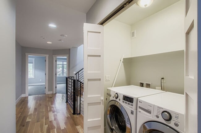 Building Photo - Edge Water Beauty- This is a Must See Home!