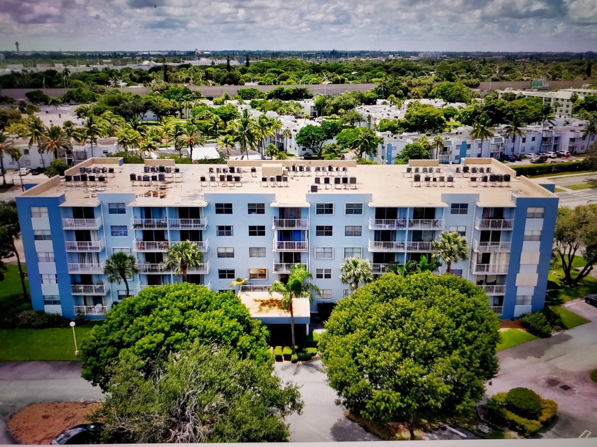 Building Photo - 500 Executive Center Dr