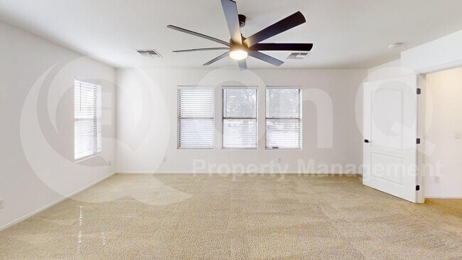 Building Photo - 2604 S Southwind Dr