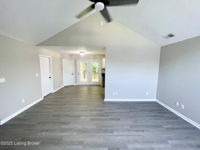 Building Photo - 11115 Meadow Chase Ct
