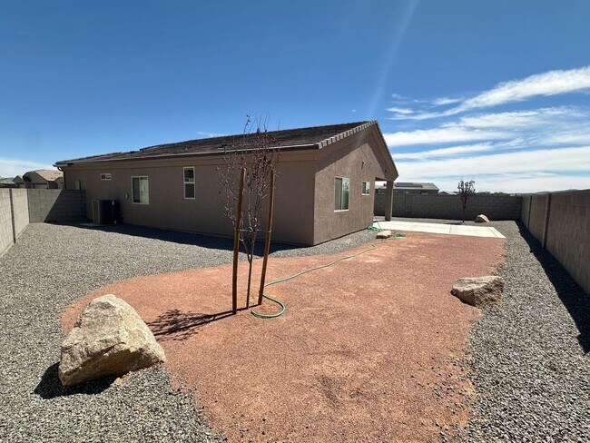 Building Photo - Come Check Out this Beautiful 2025 New Build!!!! *MOVE IN SPECIAL, $500 OFF OF THE FIRST MONTH RENT*
