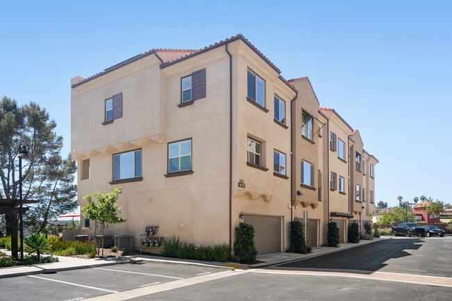 Building Photo - 1574 Fortaleza Way