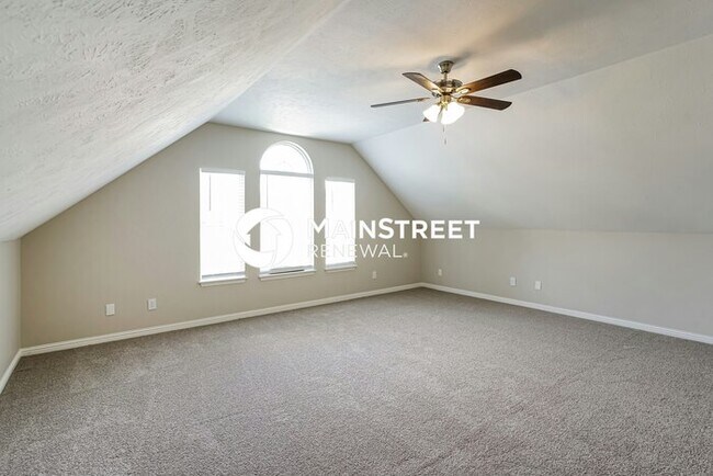 Building Photo - 3 Bedroom Pet-Friendly Home in LA VERGNE, ...