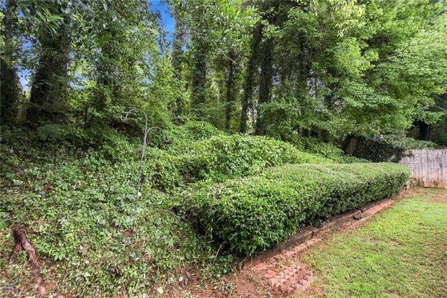Building Photo - 5527 Bridge Pointe Dr