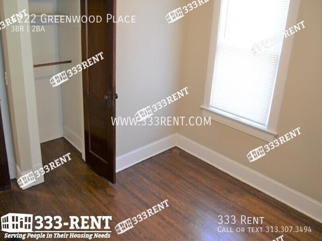 Building Photo - 4222 Greenwood Pl