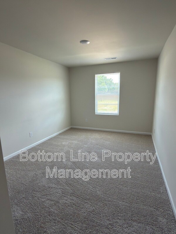 Building Photo - 1035 Pepper Ln