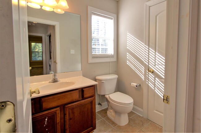 Building Photo - Beautiful 4 Bedroom Home in Sneads Ferry w...