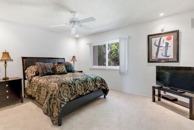 Building Photo - 48728 Desert Flower Dr