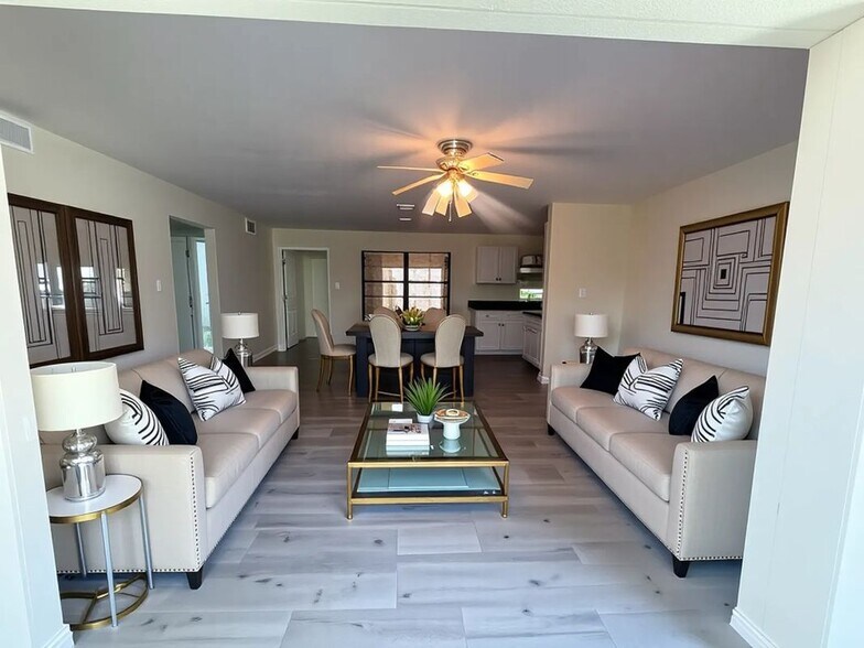 Building Photo - 329 W Arlington St