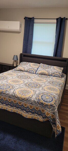 Building Photo - 405 Blyth Rd