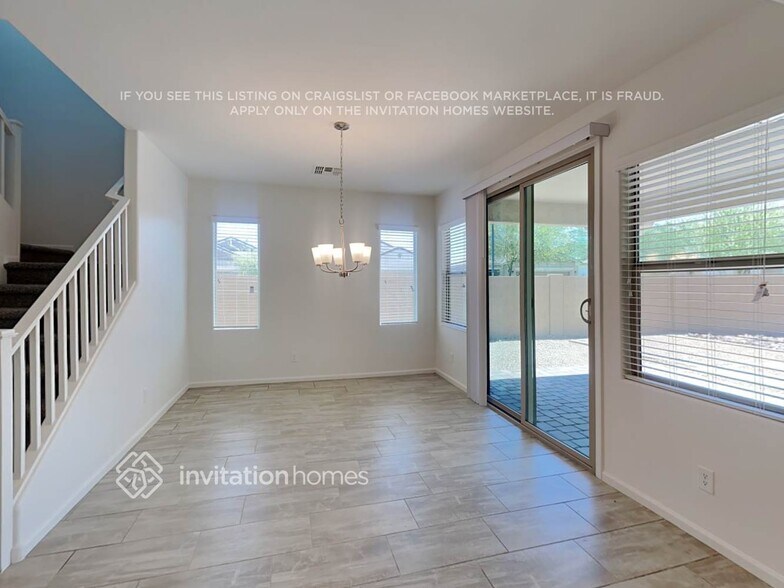 Building Photo - 1056 S 200th Ln