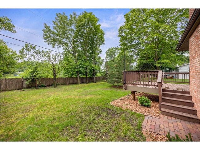 Building Photo - 15605 Boulder Creek Dr