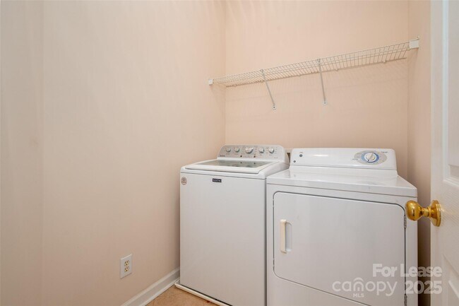 Building Photo - 11520 McGinns Trace Ct