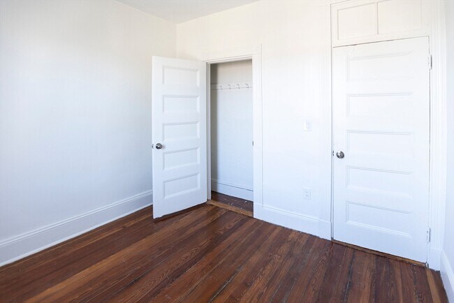 Building Photo - 866 Huntington Ave