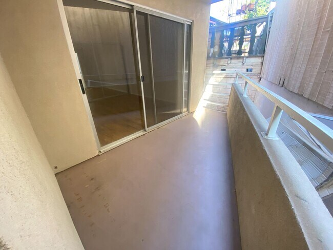 Building Photo - 4416 Highland Ave