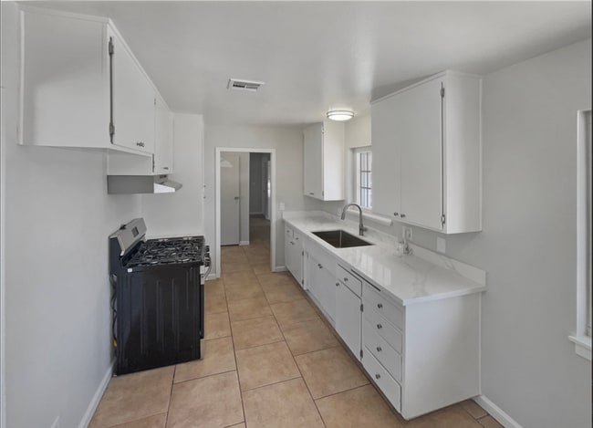 Building Photo - 7254 Nixon Dr