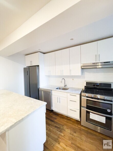 Building Photo - Crown Heights, Brooklyn – Spacious 4-Bedro...
