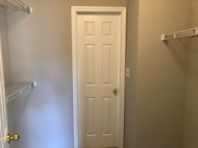 Building Photo - 13058 Autumn Woods Way