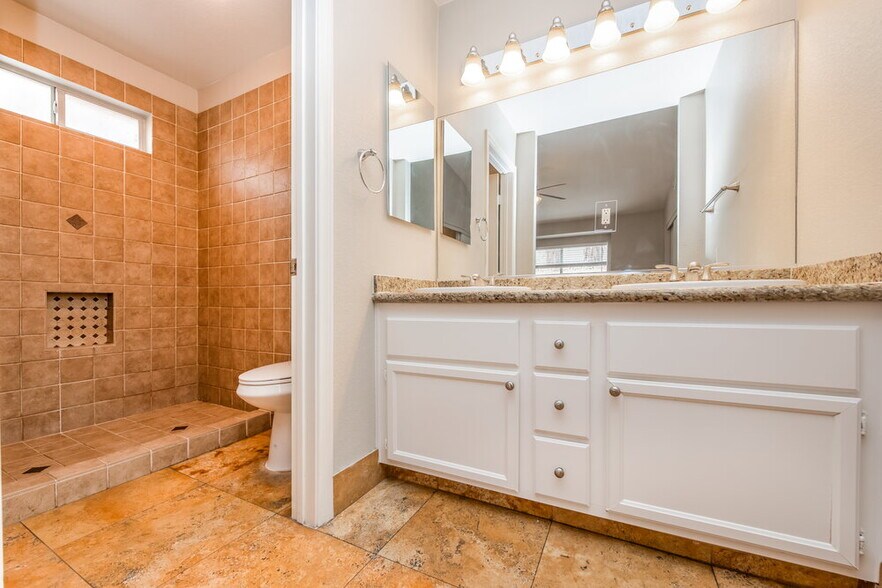 Building Photo - 1532 Helen Belle Dr