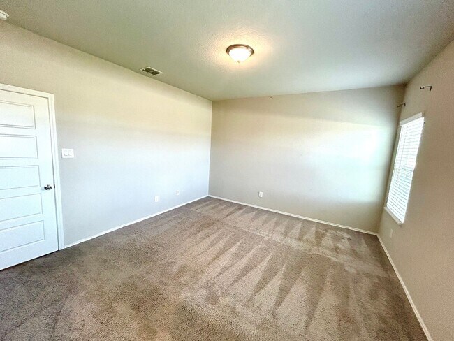 Building Photo - Beautiful 3-Bedroom Home with Office, Community Pool & Large Fenced Yard!