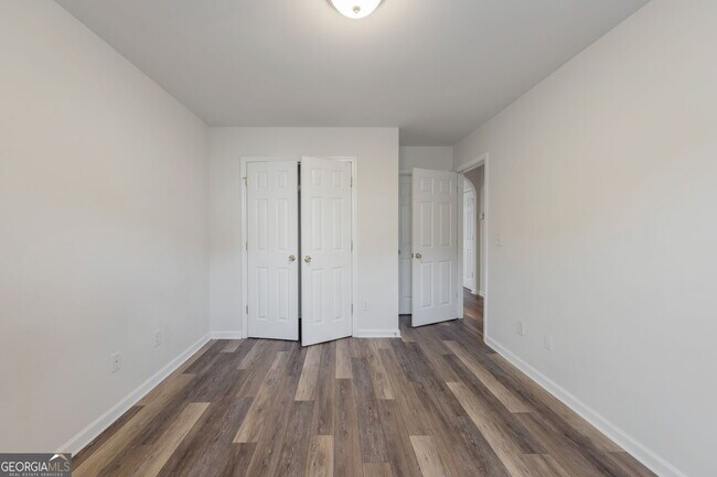 Building Photo - 196 Highland Falls Dr