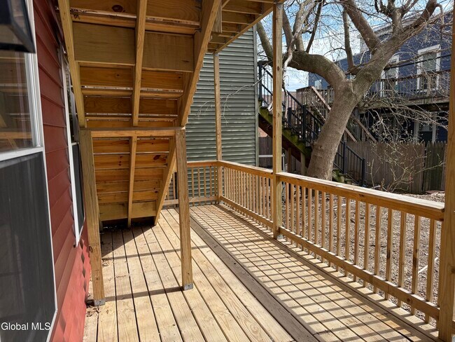 Building Photo - 346 Madison Ave