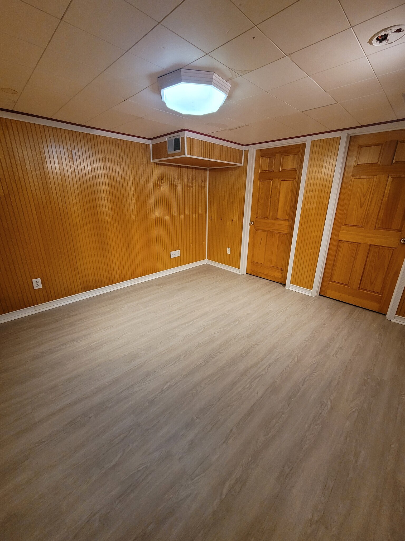 Building Photo - 1730 Ridgebury Dr