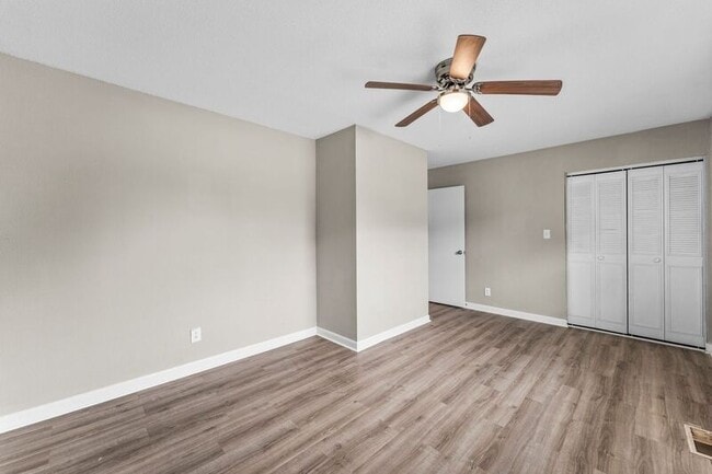 Building Photo - 912 Donaldson Rd