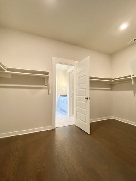 Building Photo - 2225 Maytown Cir