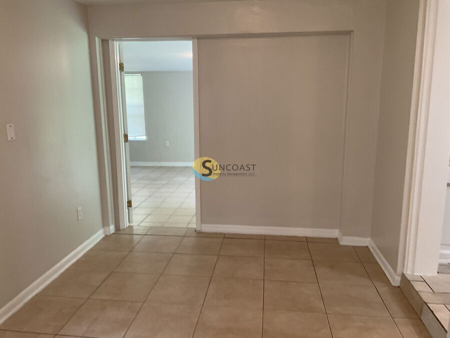 Building Photo - 3721 Colebrooke Dr