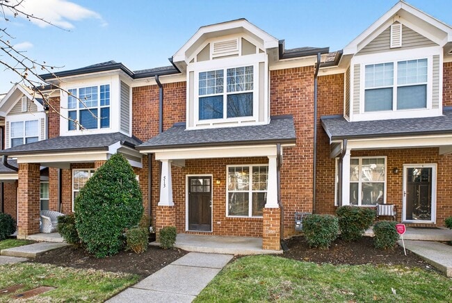 Building Photo - 2310 Elliott Ave