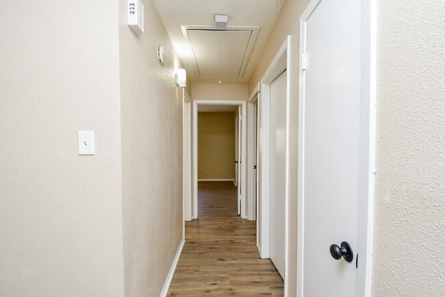 Building Photo - 4531 Algernon Dr