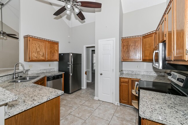 Building Photo - 2692 Country Lawn Cove